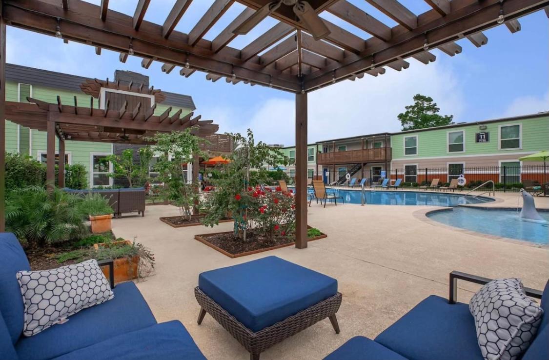 Fashionable Stylish Apartment Houston Exterior photo